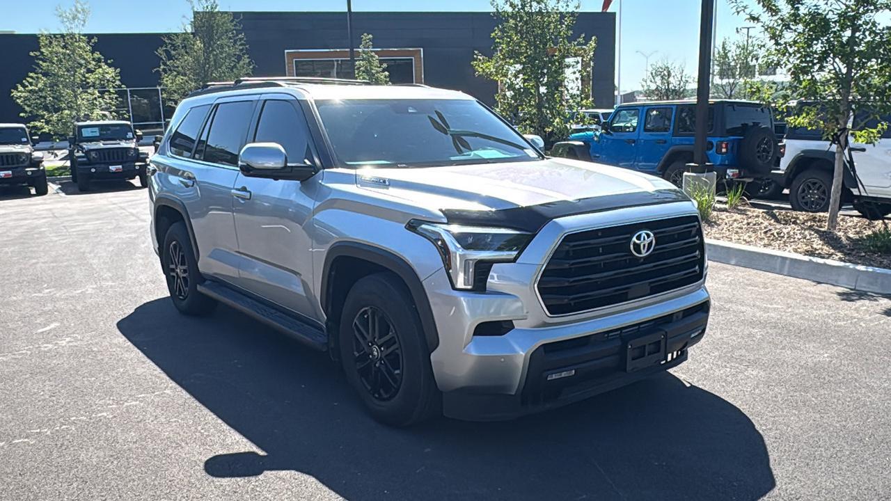 2025 Toyota Sequoia SR5
