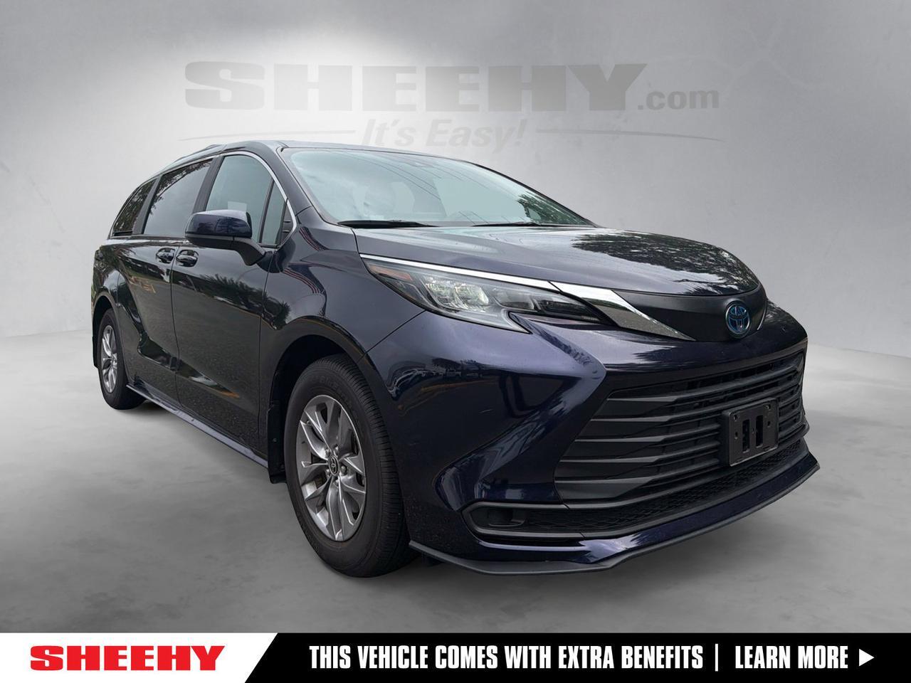 2025 Toyota Sienna LE 8 Passenger