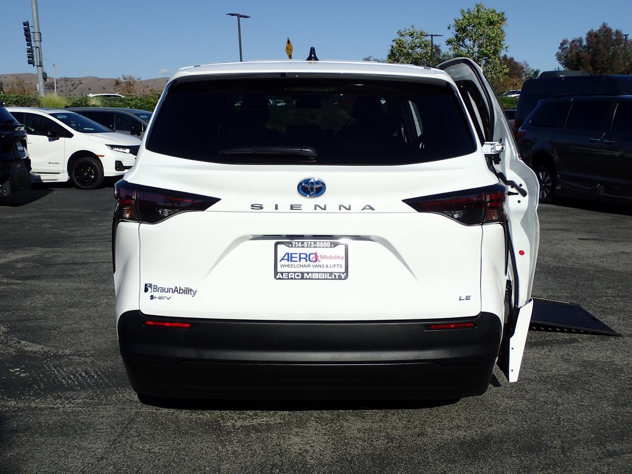 2025 Toyota Sienna LE Anaheim CA