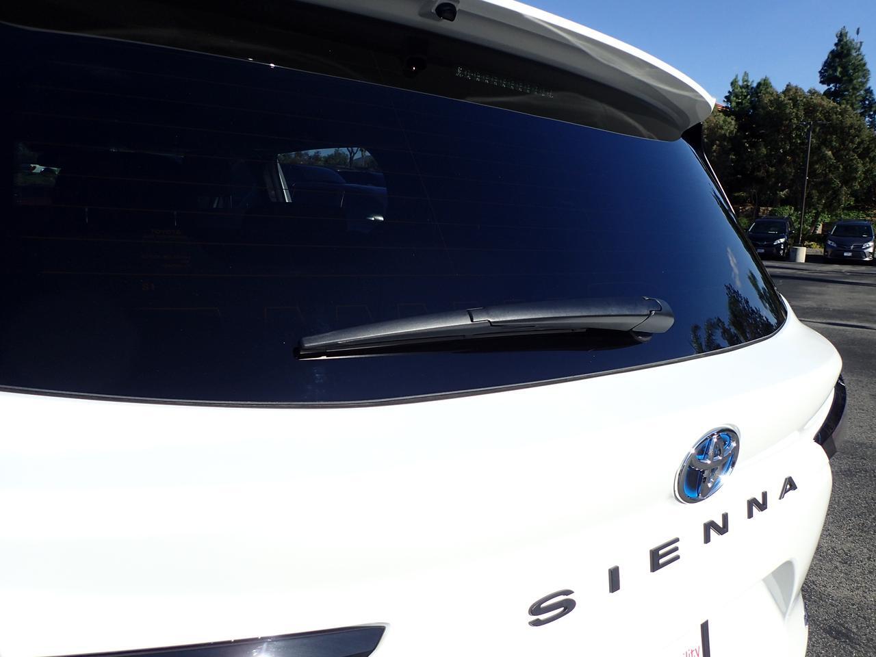 2025 Toyota Sienna LE Anaheim CA