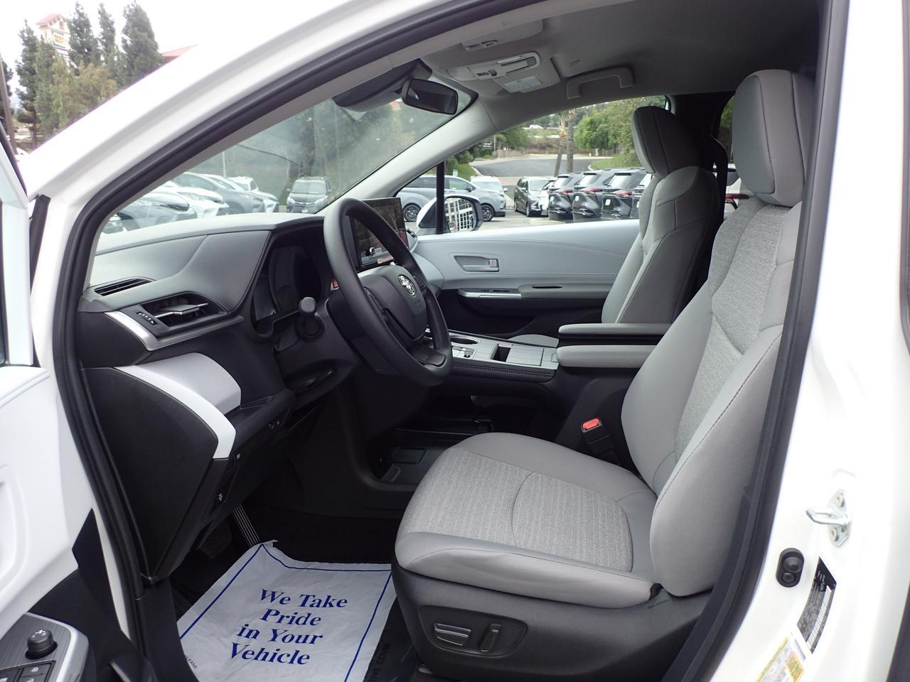 2025 Toyota Sienna LE Anaheim CA