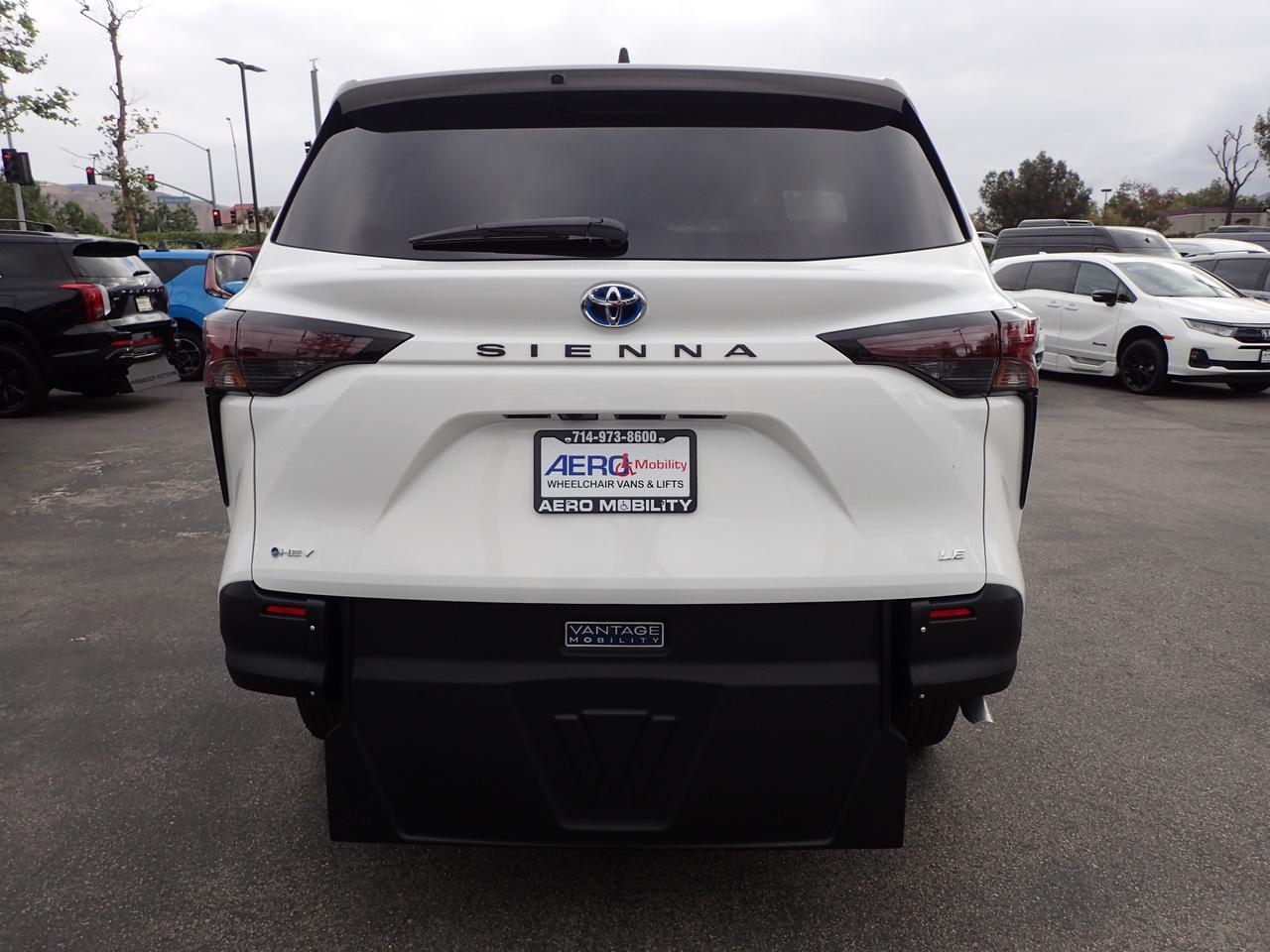 2025 Toyota Sienna LE Anaheim CA