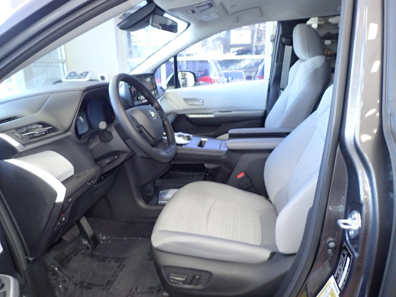 2025 Toyota Sienna LE Anaheim CA