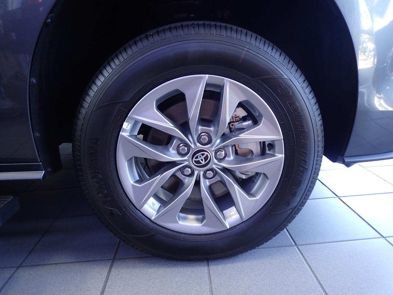 2025 Toyota Sienna LE Anaheim CA