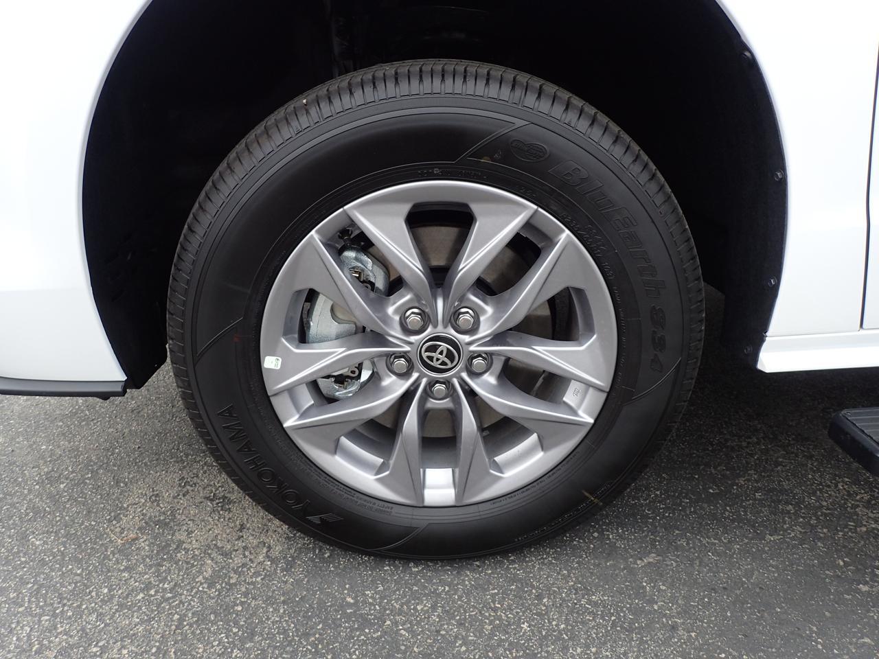 2025 Toyota Sienna LE Anaheim CA