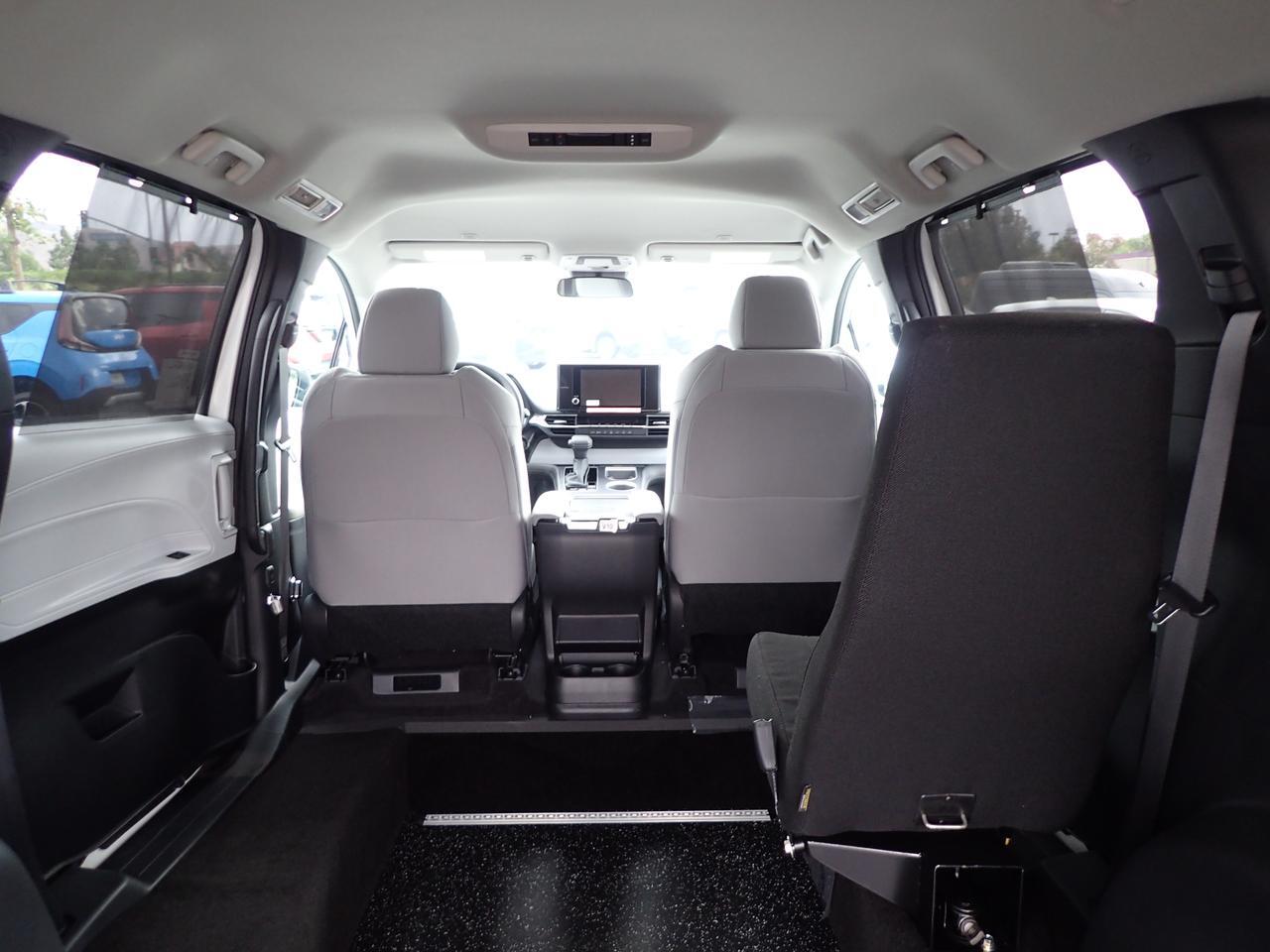 2025 Toyota Sienna LE Anaheim CA