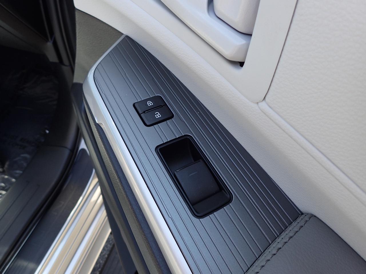 2025 Toyota Sienna LE Anaheim CA