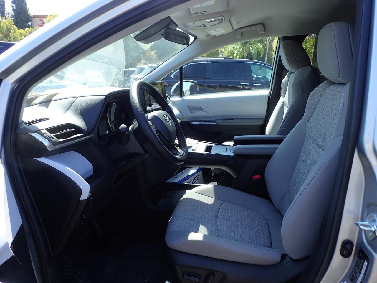 2025 Toyota Sienna LE Anaheim CA