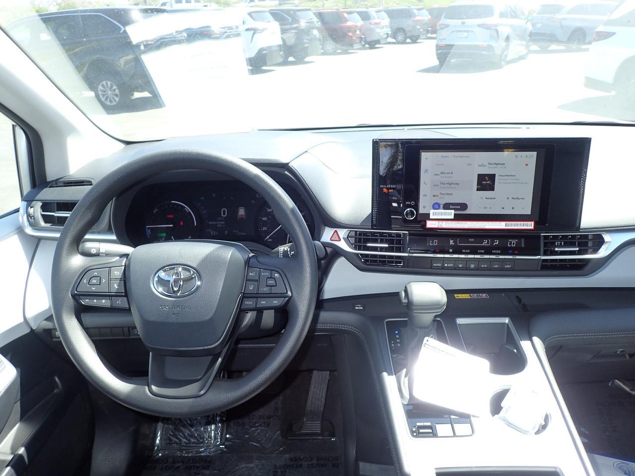 2025 Toyota Sienna LE Anaheim CA