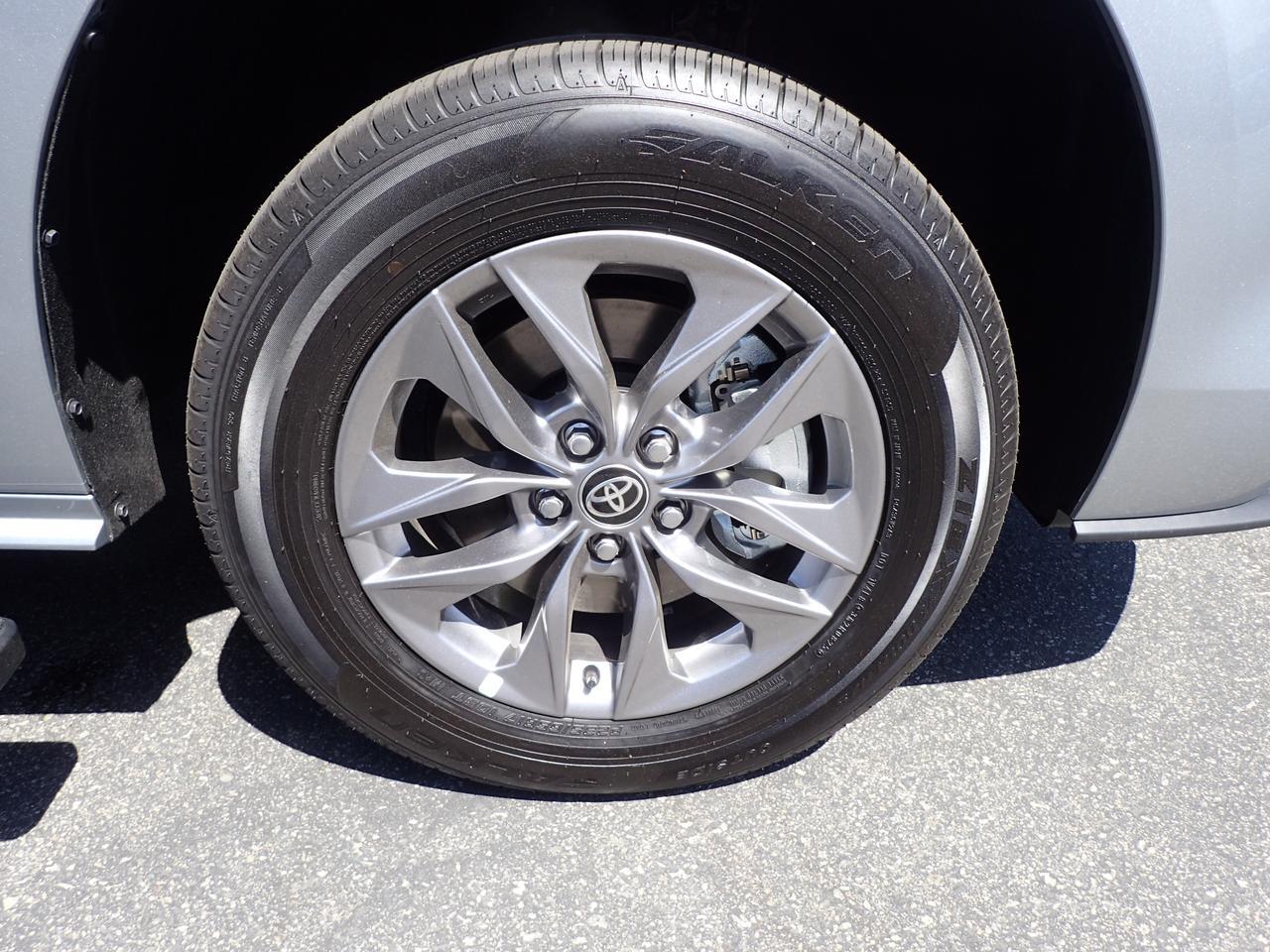 2025 Toyota Sienna LE Anaheim CA