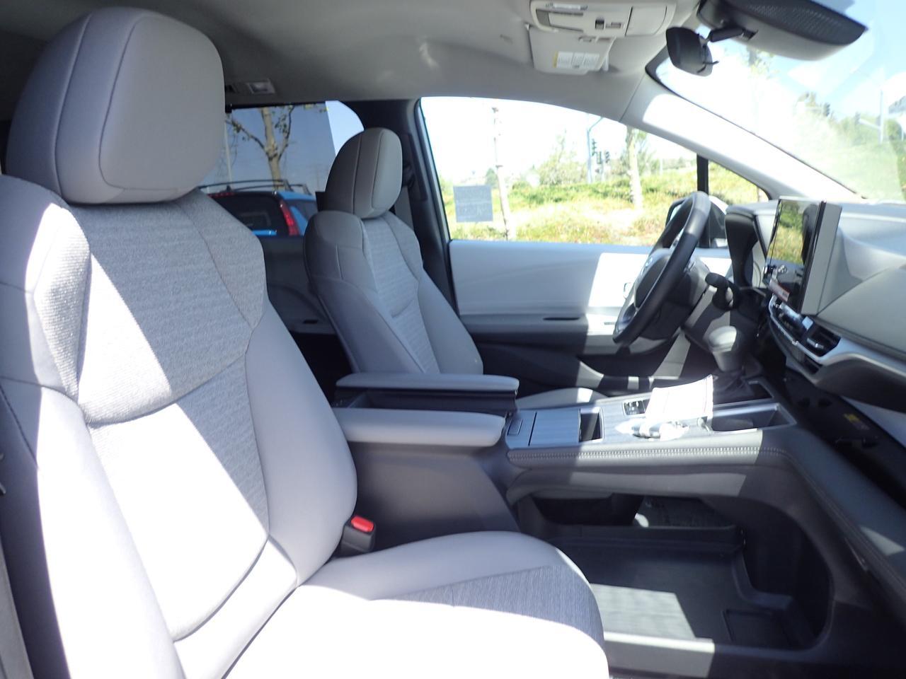 2025 Toyota Sienna LE Anaheim CA