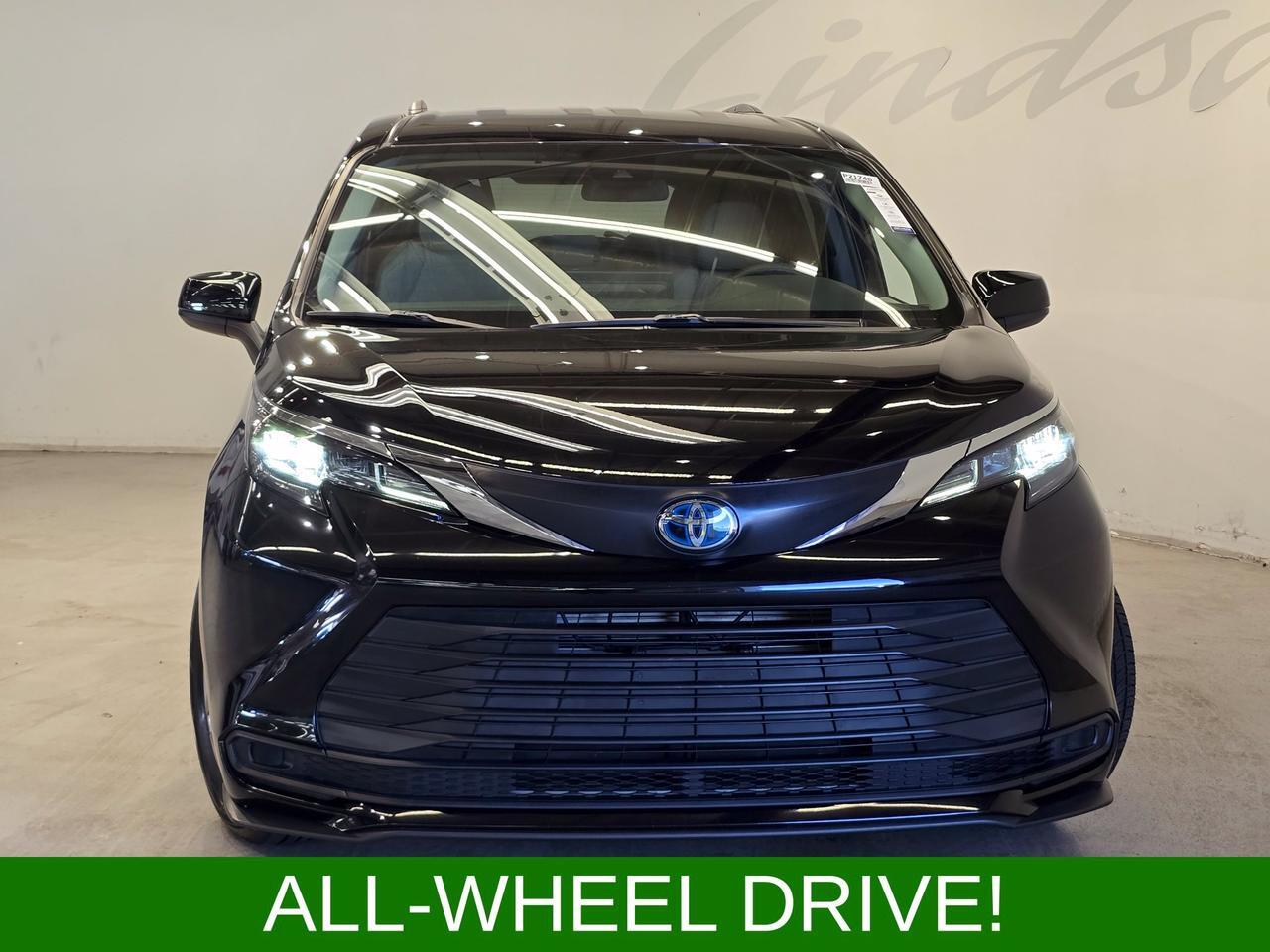 2025 Toyota Sienna LE