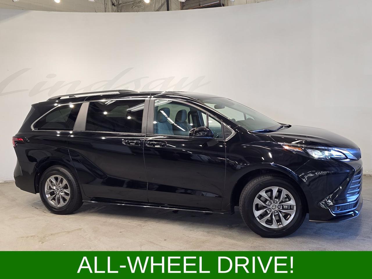 2025 Toyota Sienna LE