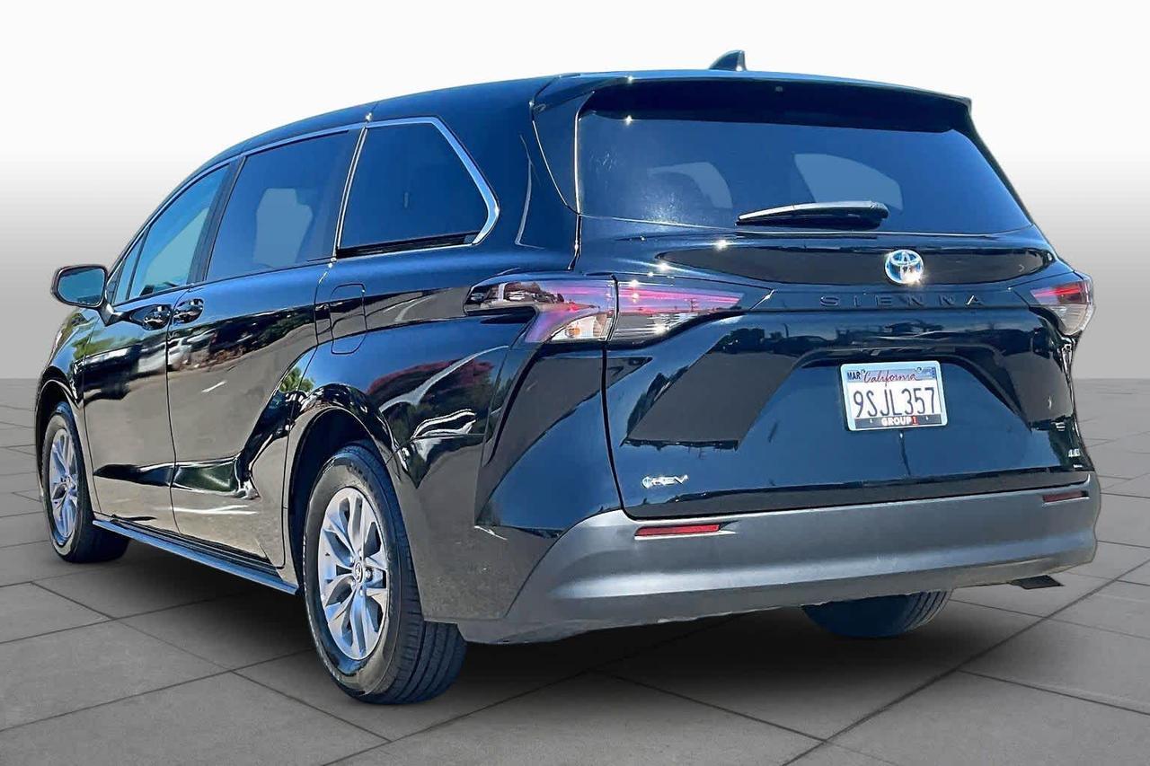 2025 Toyota Sienna LE Folsom CA