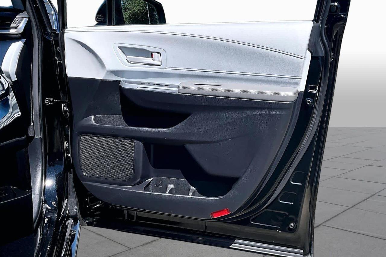 2025 Toyota Sienna LE Folsom CA