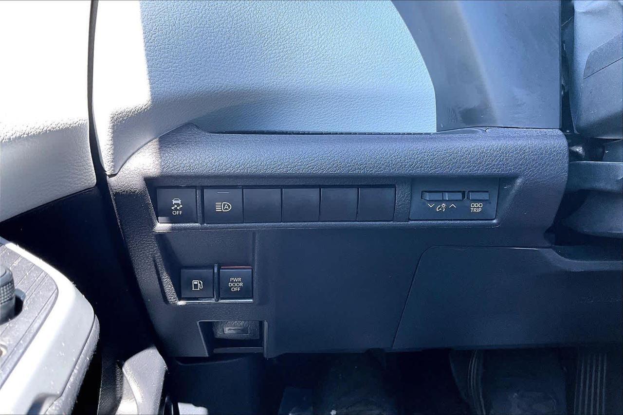 2025 Toyota Sienna LE Folsom CA