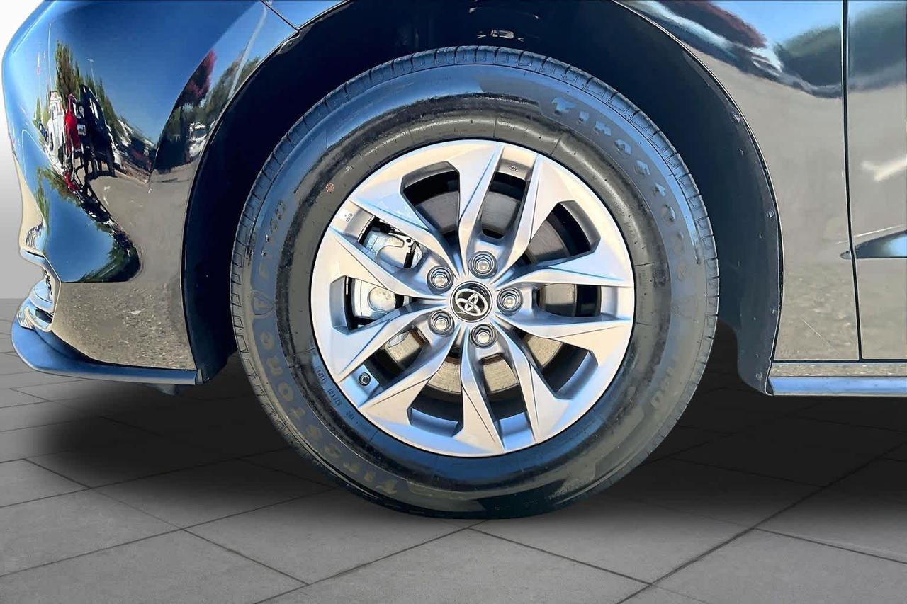 2025 Toyota Sienna LE Folsom CA