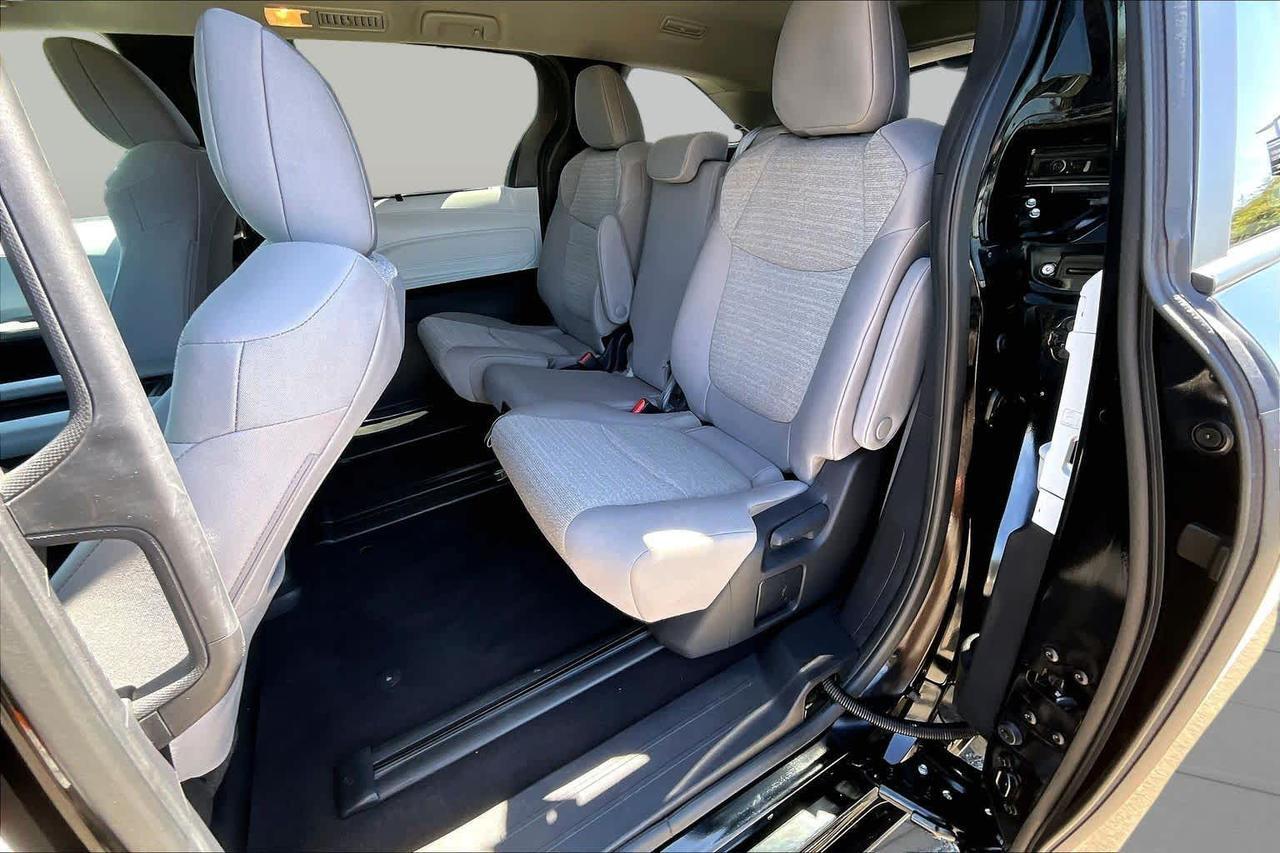 2025 Toyota Sienna LE Folsom CA