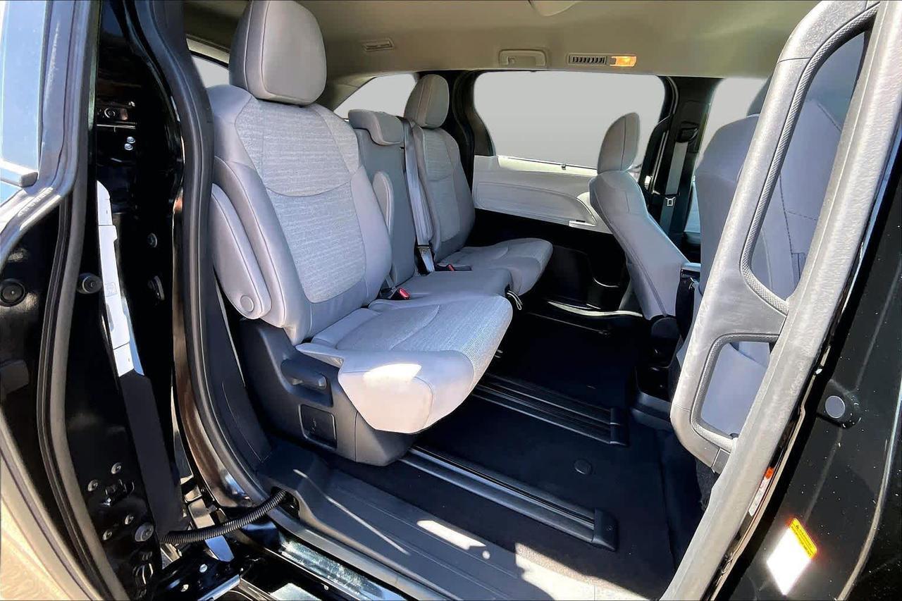 2025 Toyota Sienna LE Folsom CA