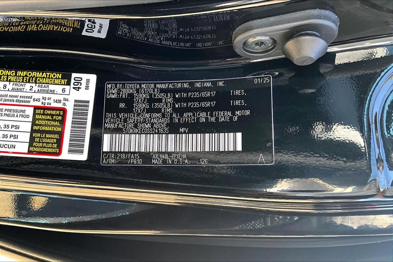 2025 Toyota Sienna LE Folsom CA