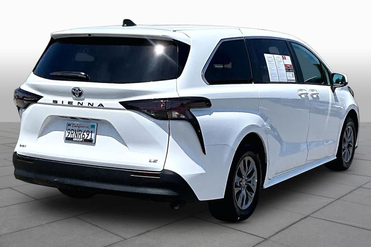 2025 Toyota Sienna LE Folsom CA