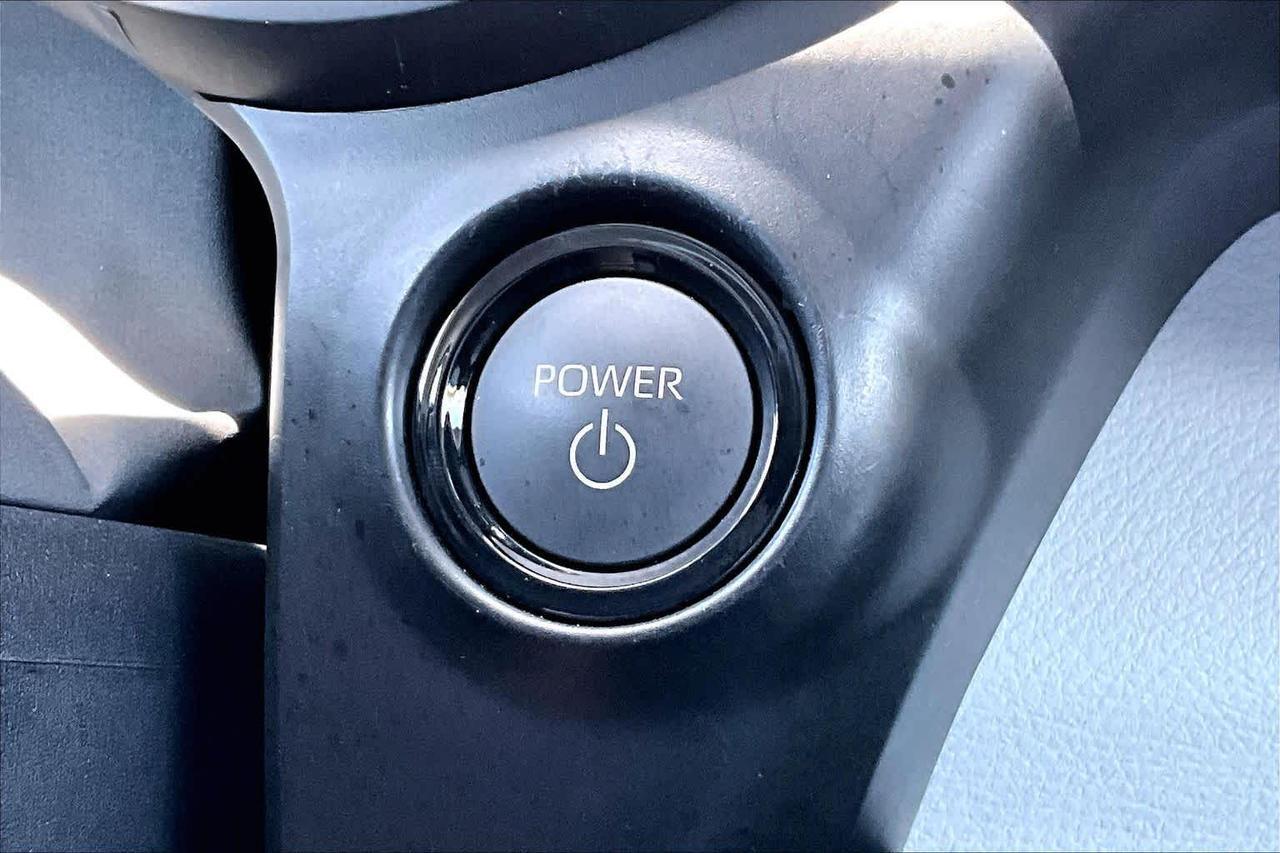 2025 Toyota Sienna LE Folsom CA