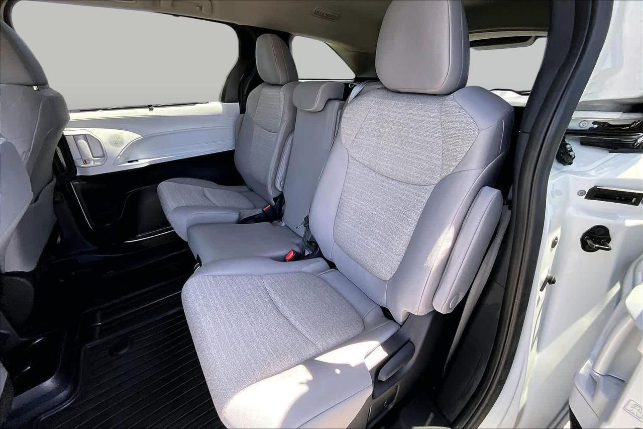 2025 Toyota Sienna LE Folsom CA