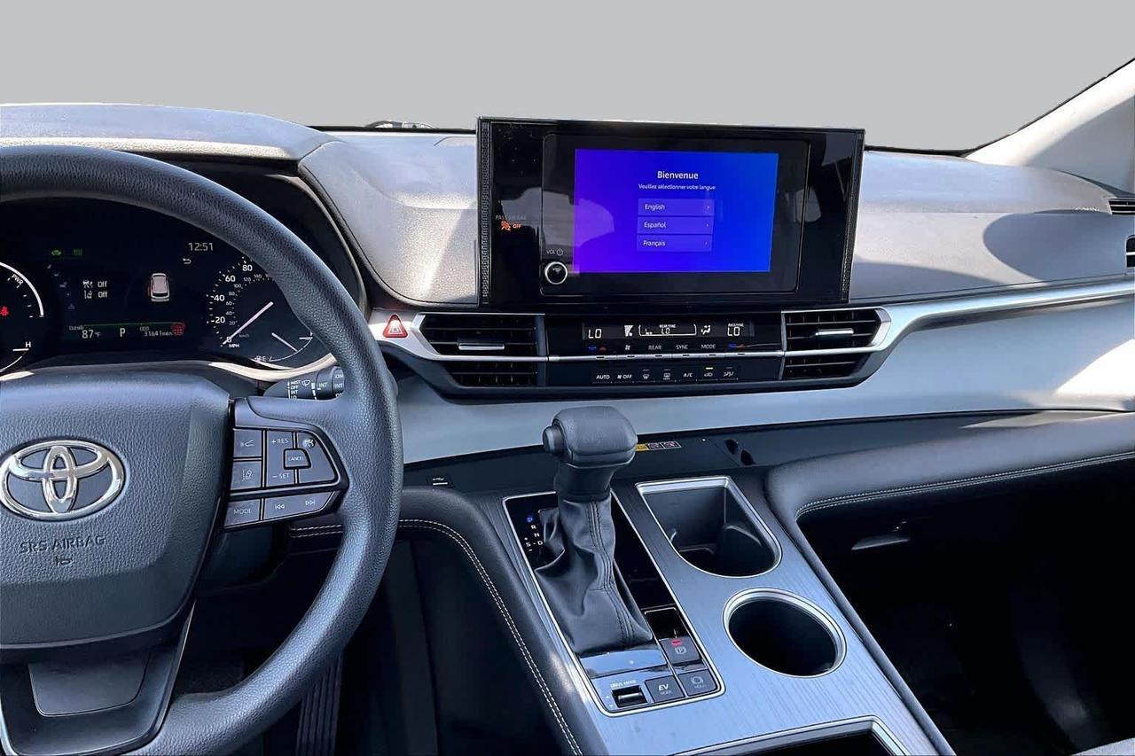 2025 Toyota Sienna LE Folsom CA