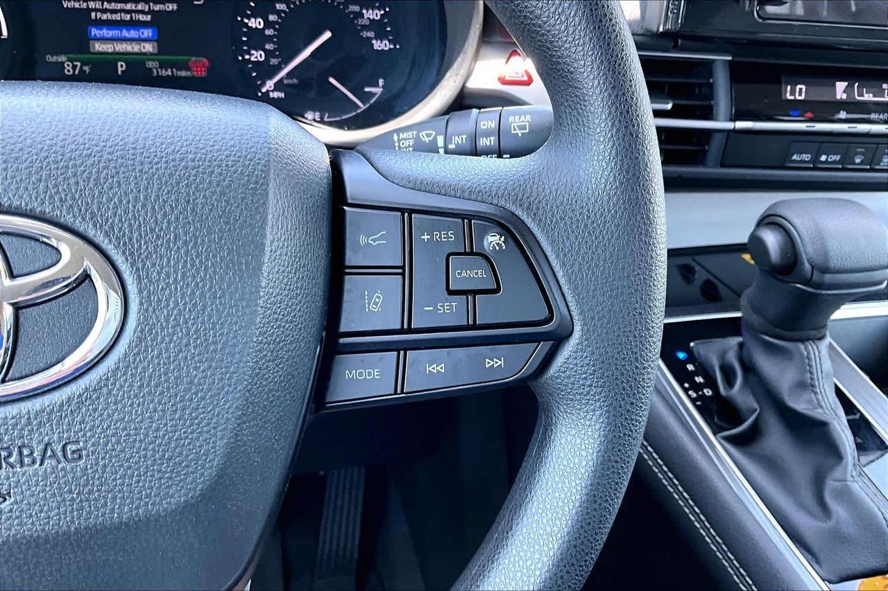 2025 Toyota Sienna LE Folsom CA