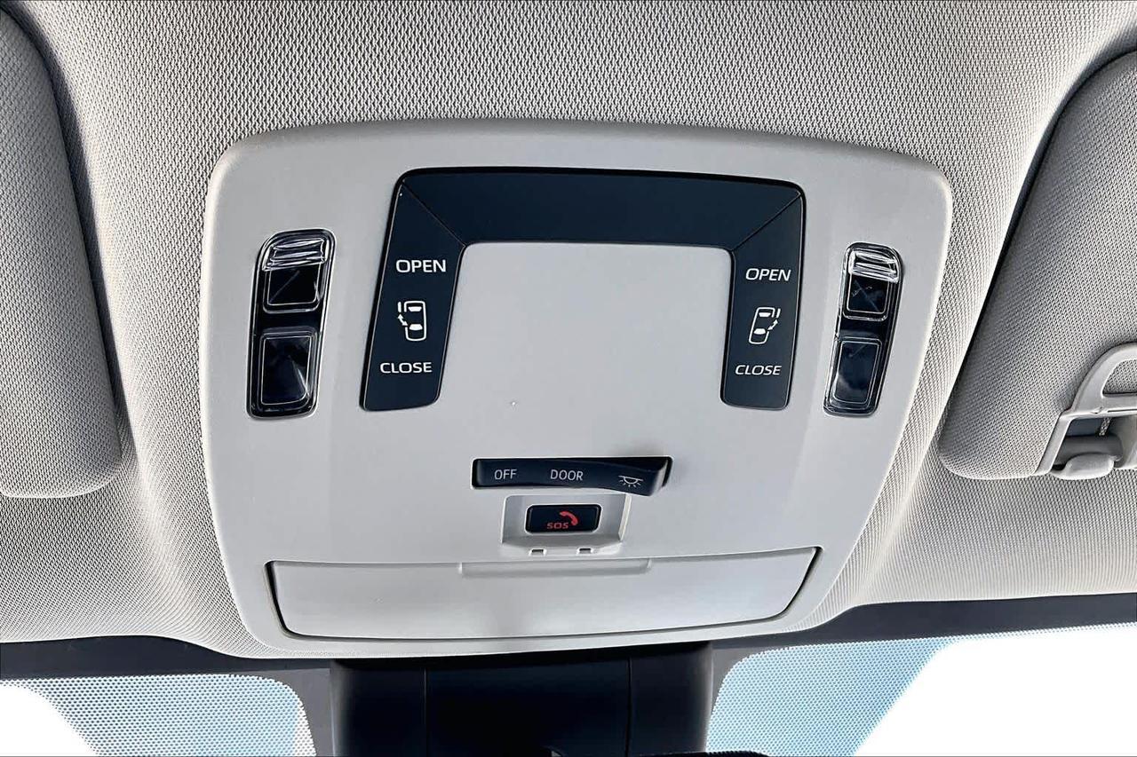 2025 Toyota Sienna LE Folsom CA
