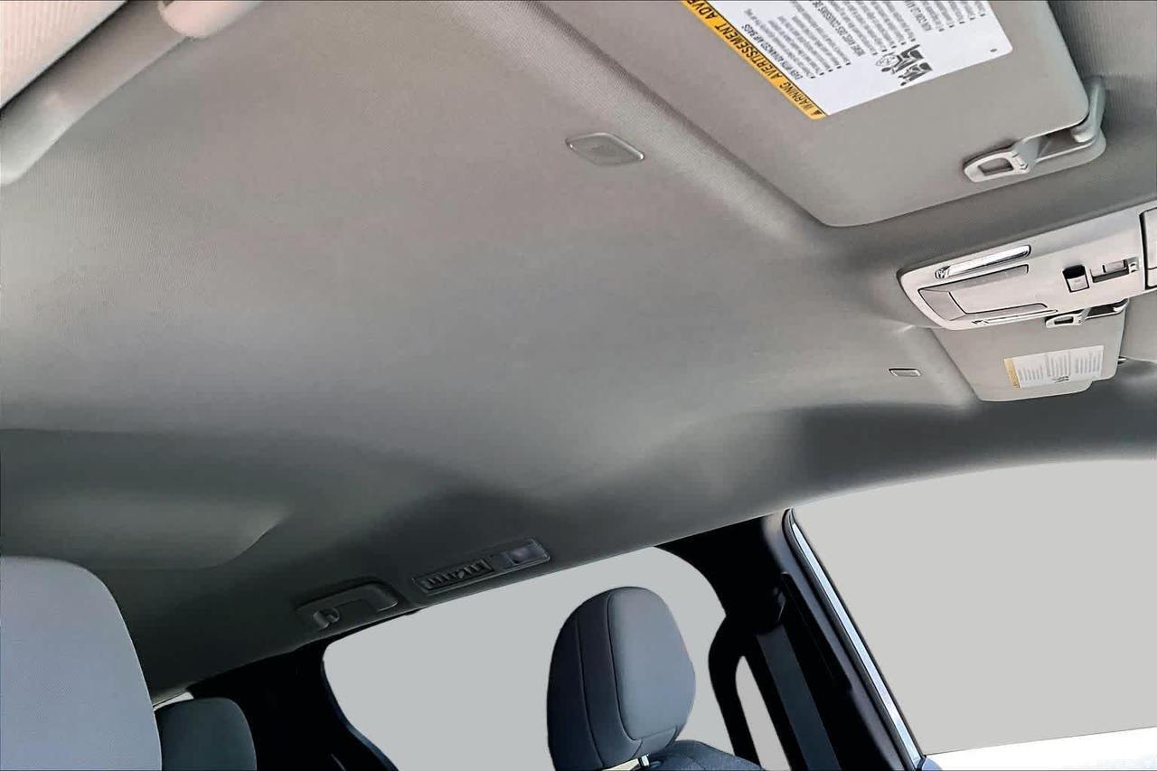 2025 Toyota Sienna LE Folsom CA