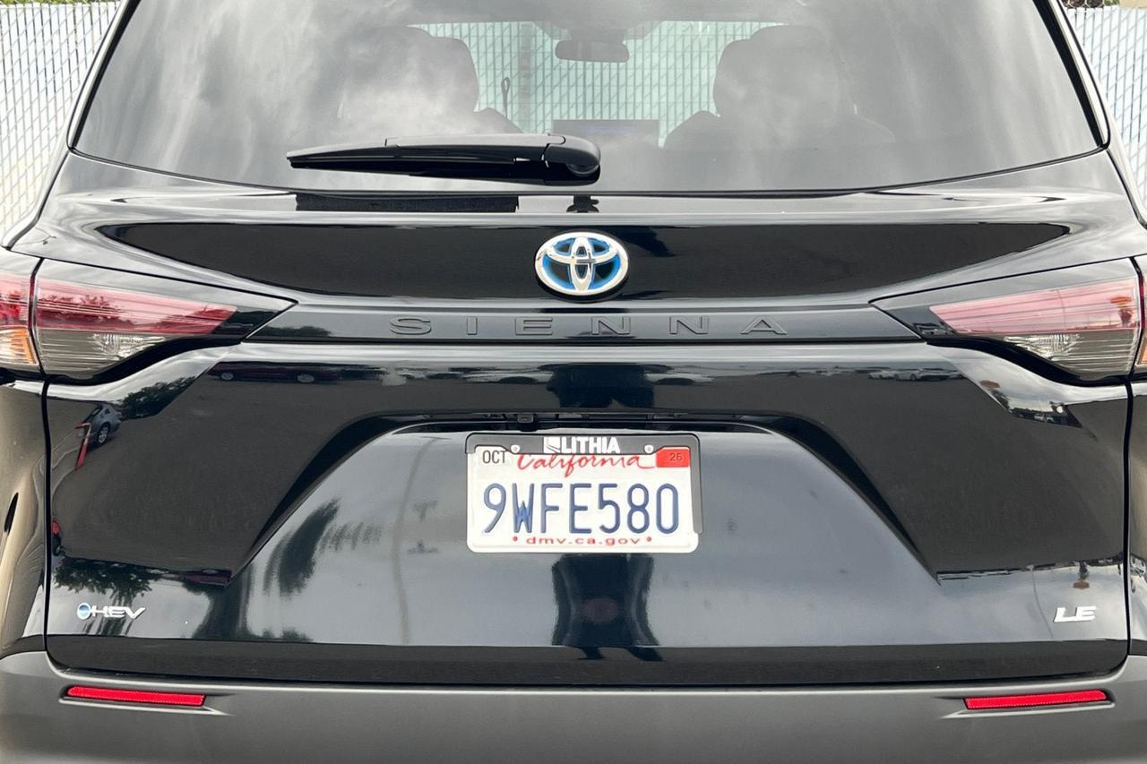 2025 Toyota Sienna LE Roseville CA