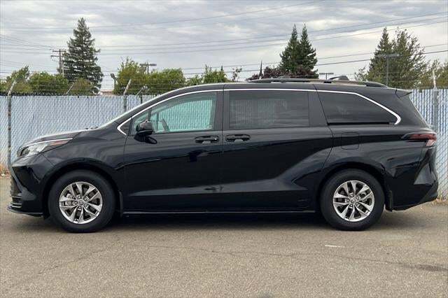 2025 Toyota Sienna LE Roseville CA