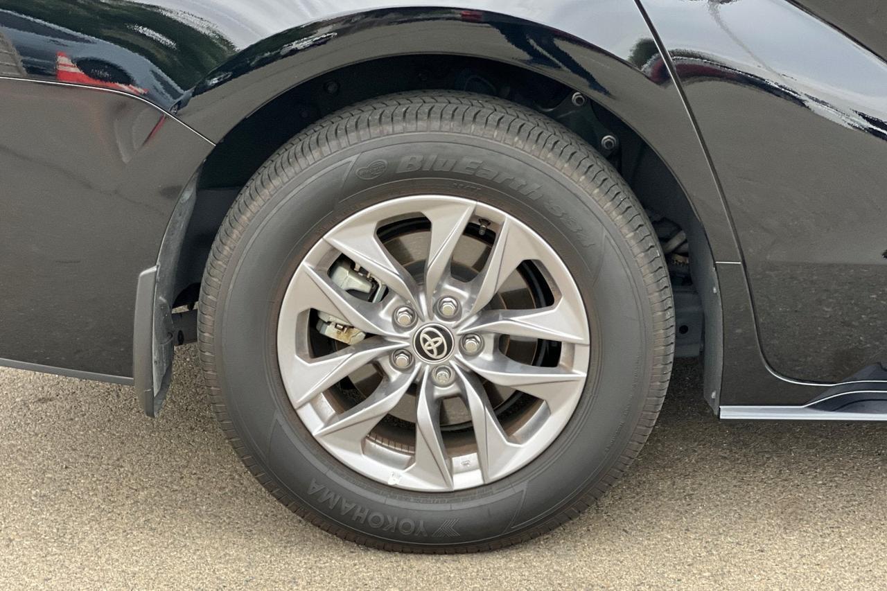 2025 Toyota Sienna LE Roseville CA