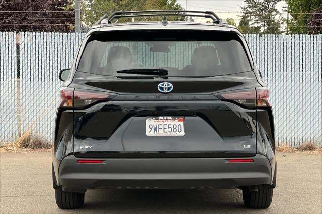 2025 Toyota Sienna LE Roseville CA