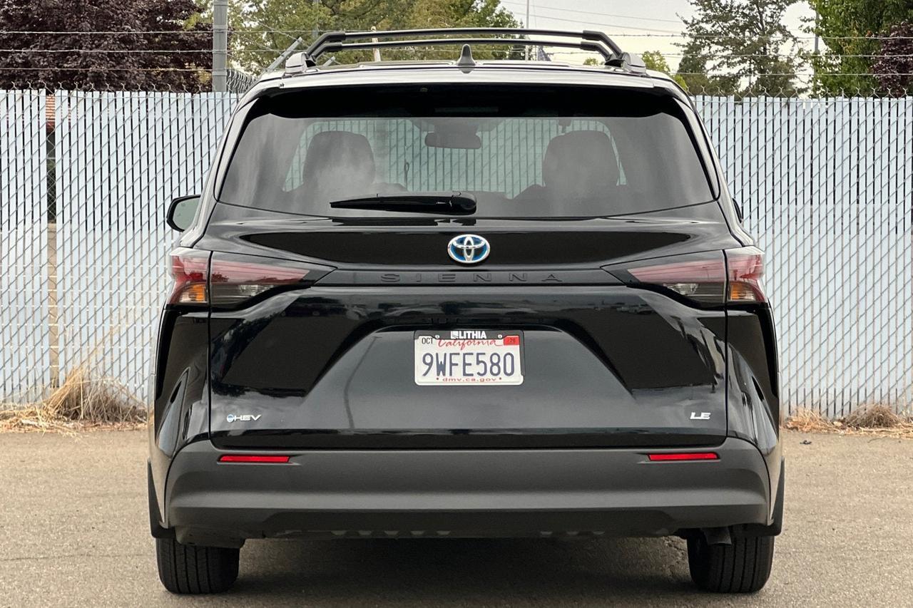 2025 Toyota Sienna LE Roseville CA