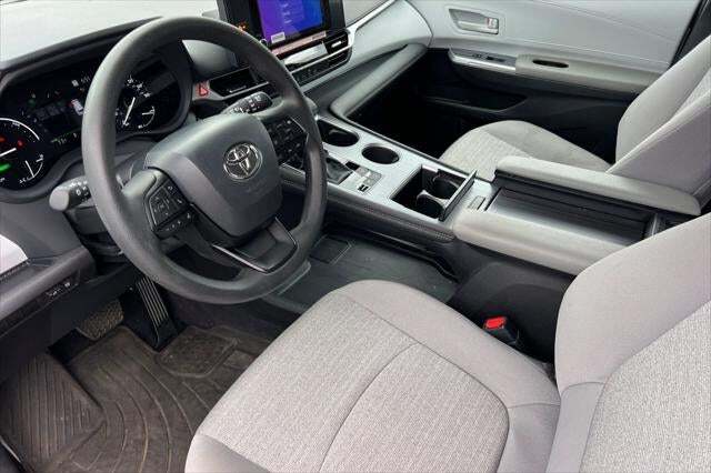 2025 Toyota Sienna LE Roseville CA