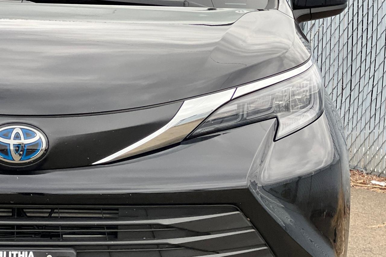 2025 Toyota Sienna LE Roseville CA