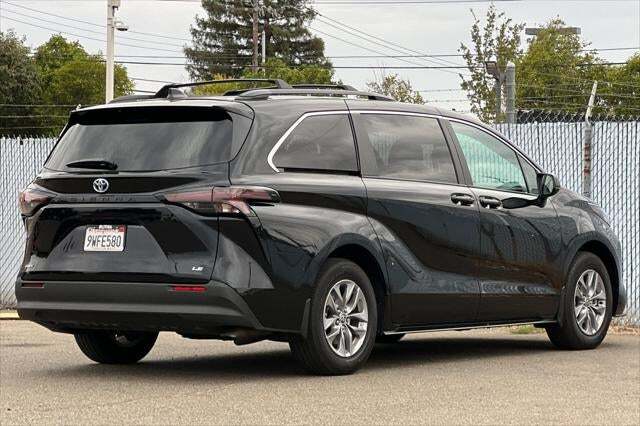 2025 Toyota Sienna LE Roseville CA
