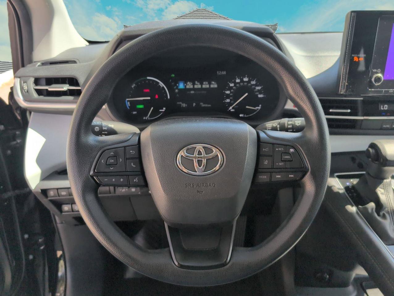 2025 Toyota Sienna LE San Antonio TX