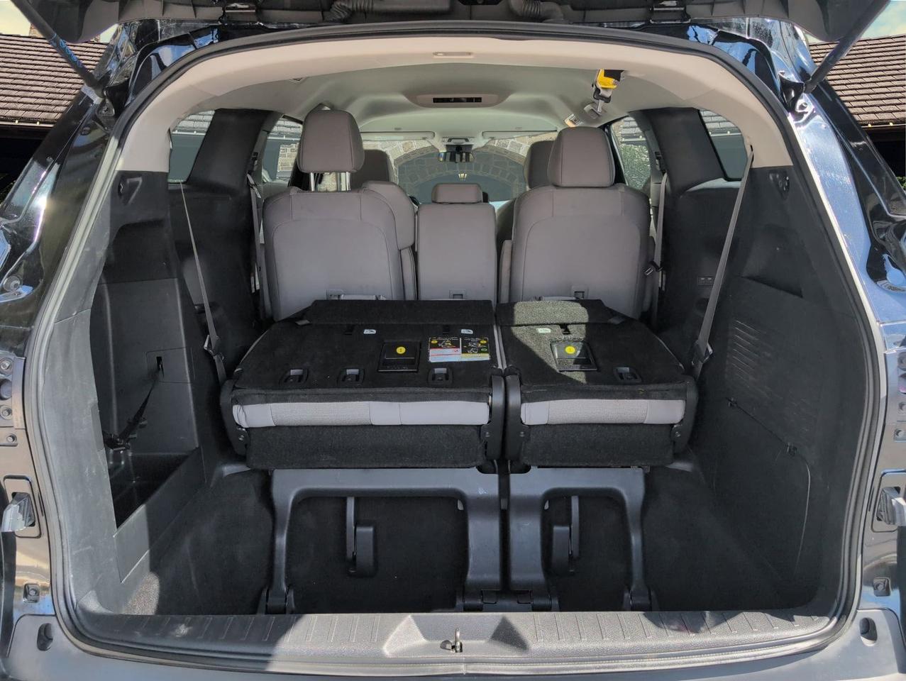 2025 Toyota Sienna LE San Antonio TX