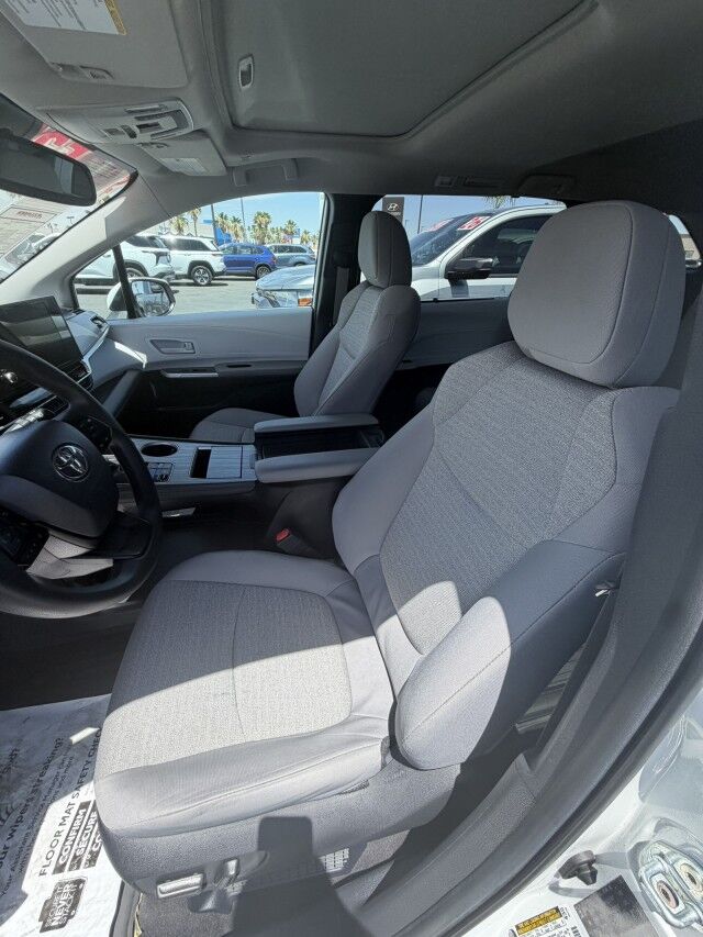 2025 Toyota Sienna LE Yuma AZ