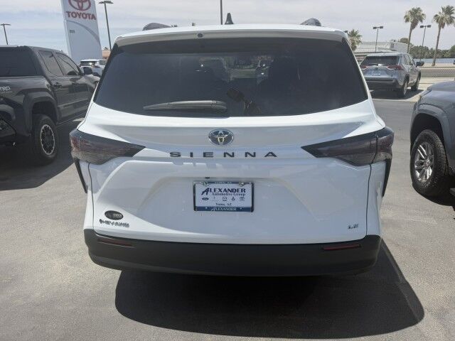 2025 Toyota Sienna LE Yuma AZ