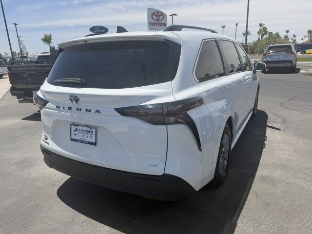 2025 Toyota Sienna LE Yuma AZ
