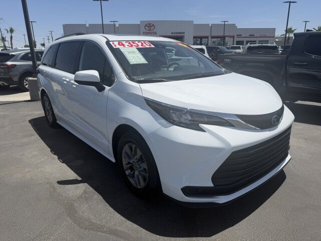 2025 Toyota Sienna LE Yuma AZ