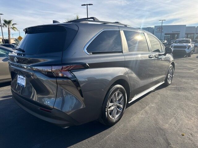 2025 Toyota Sienna LE Yuma AZ