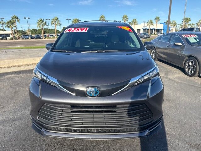 2025 Toyota Sienna LE Yuma AZ