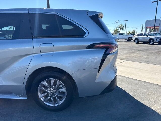 2025 Toyota Sienna LE Yuma AZ