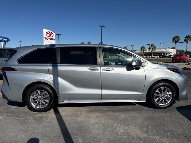 2025 Toyota Sienna LE Yuma AZ