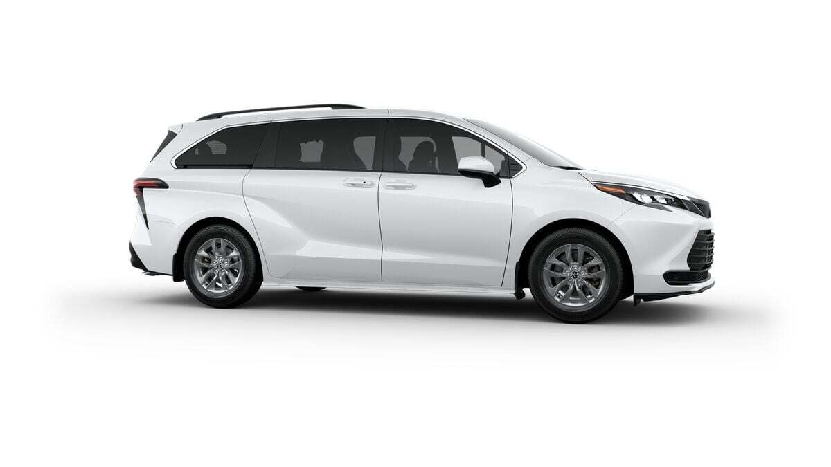 2025 Toyota Sienna LE Laurel MD